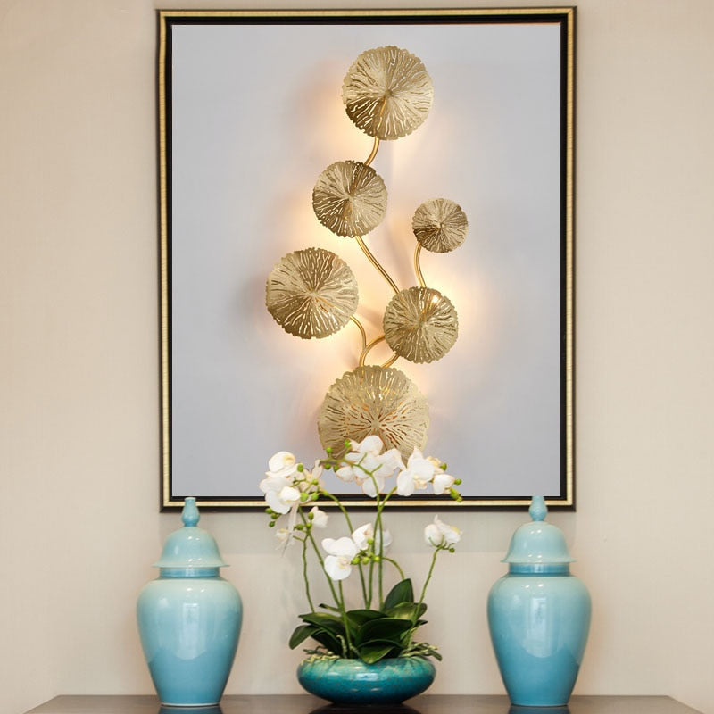 Lotus flower wall lamp - elegant gold design
