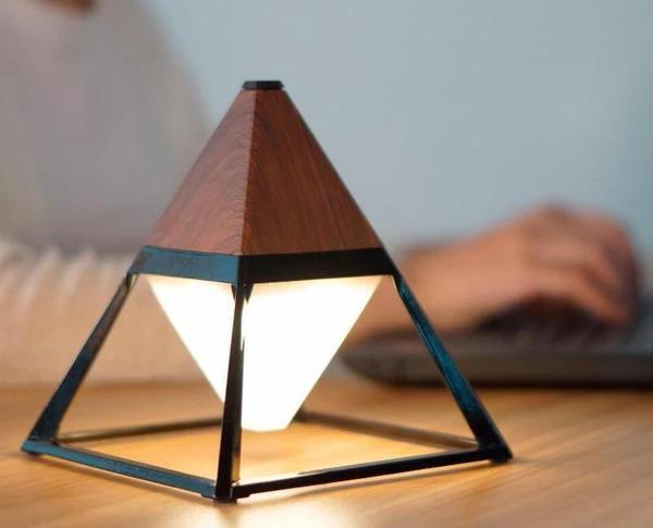 pyramid difusser lamp